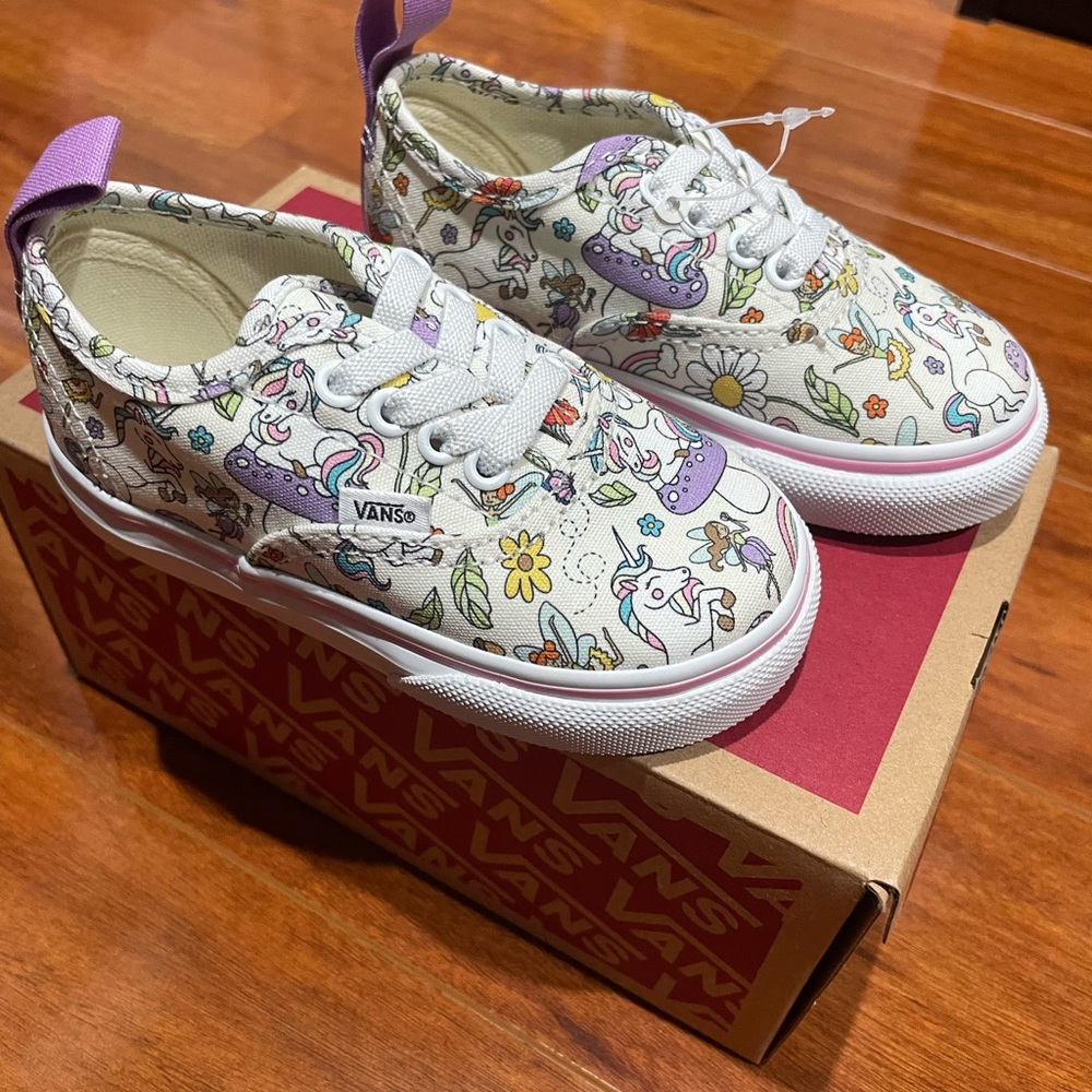 Vans Kids Unicorn Print Sneakers - White and Lavender toddler 6